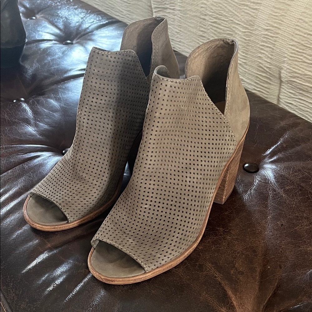 Steve Madden Taupe Peep-Toe Heeled Boots